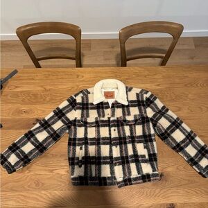 Levis Sherpa jacket